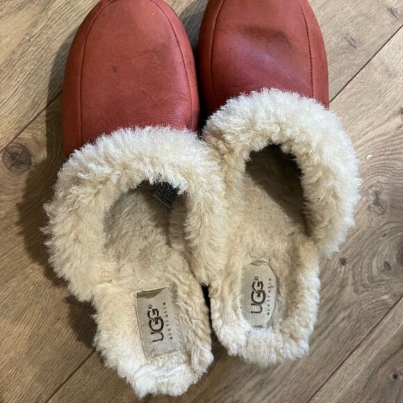 Ugg Sheepskin Women's Clogs  - Picture 8 of 10